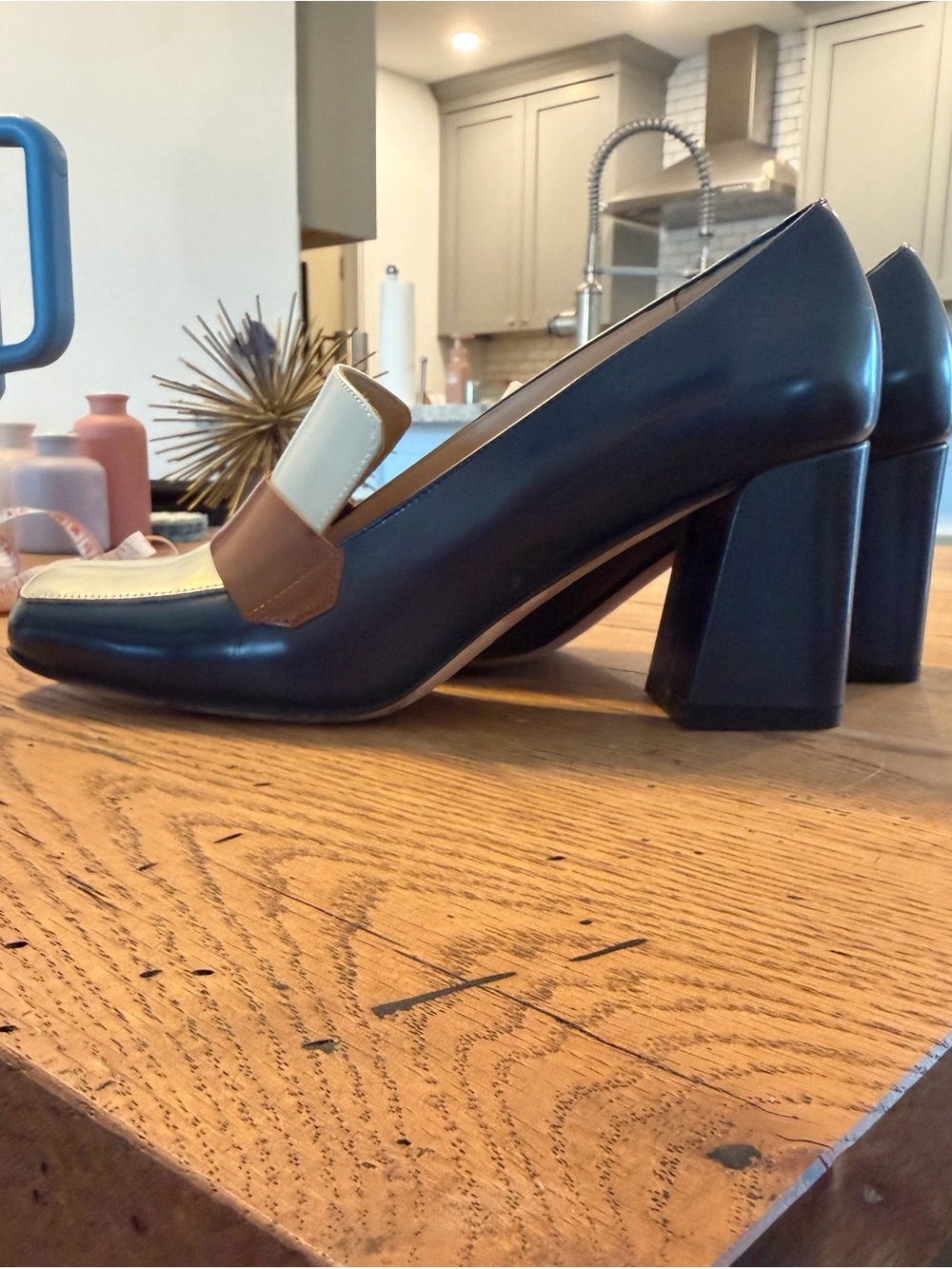 M.Gemi Women's Tri-Tone Leather Heeled Loafers - Ivory, Tan & Navy - Picture 3 of 8